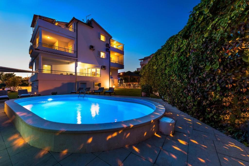 Tihi Iii Apartment Vodice