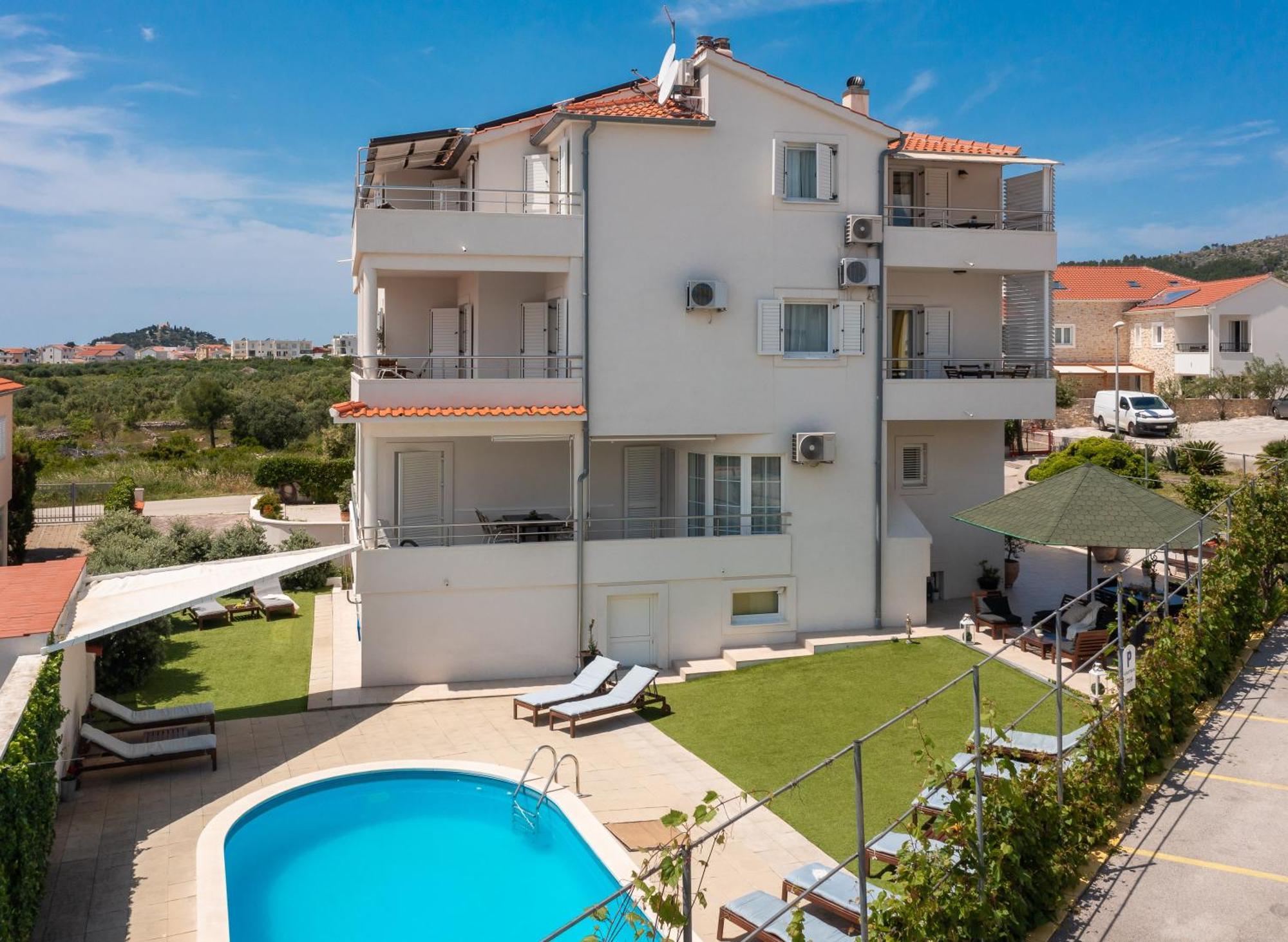 Apartment Tihi Iii *