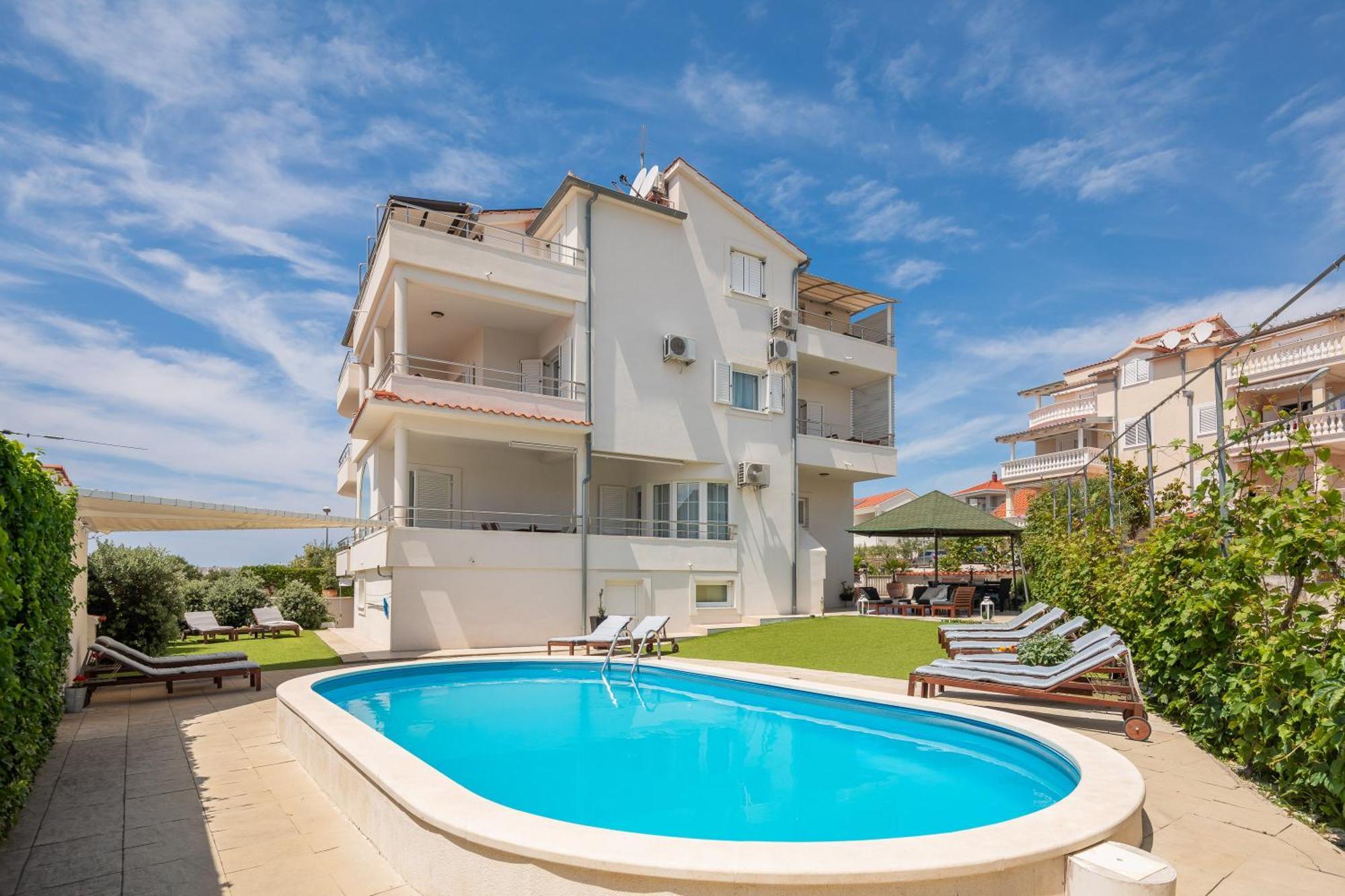 Apartment Tihi Iii
