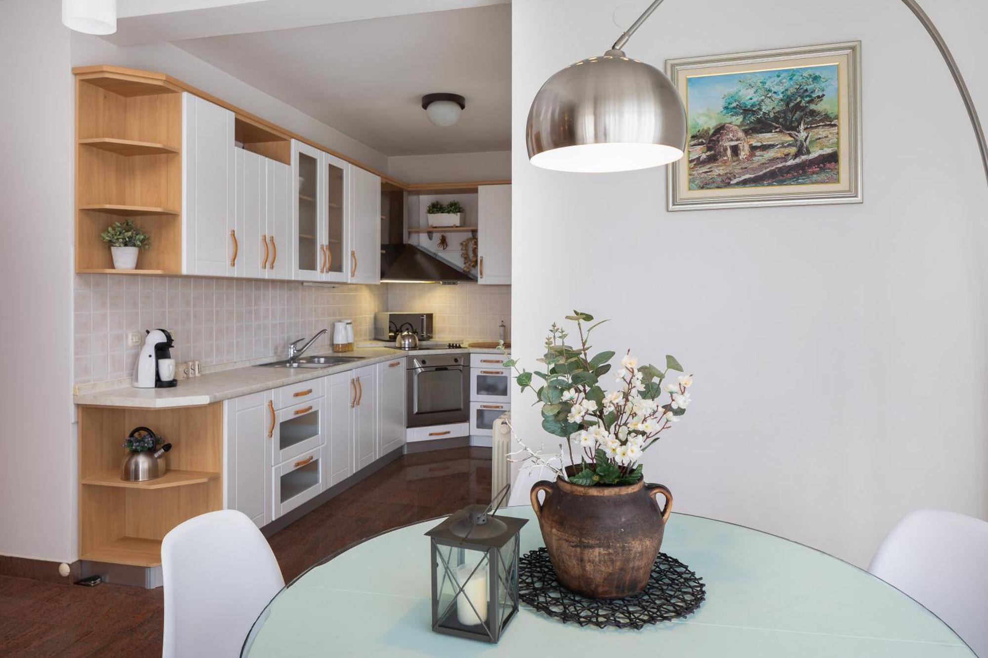 Tihi Iii Apartment