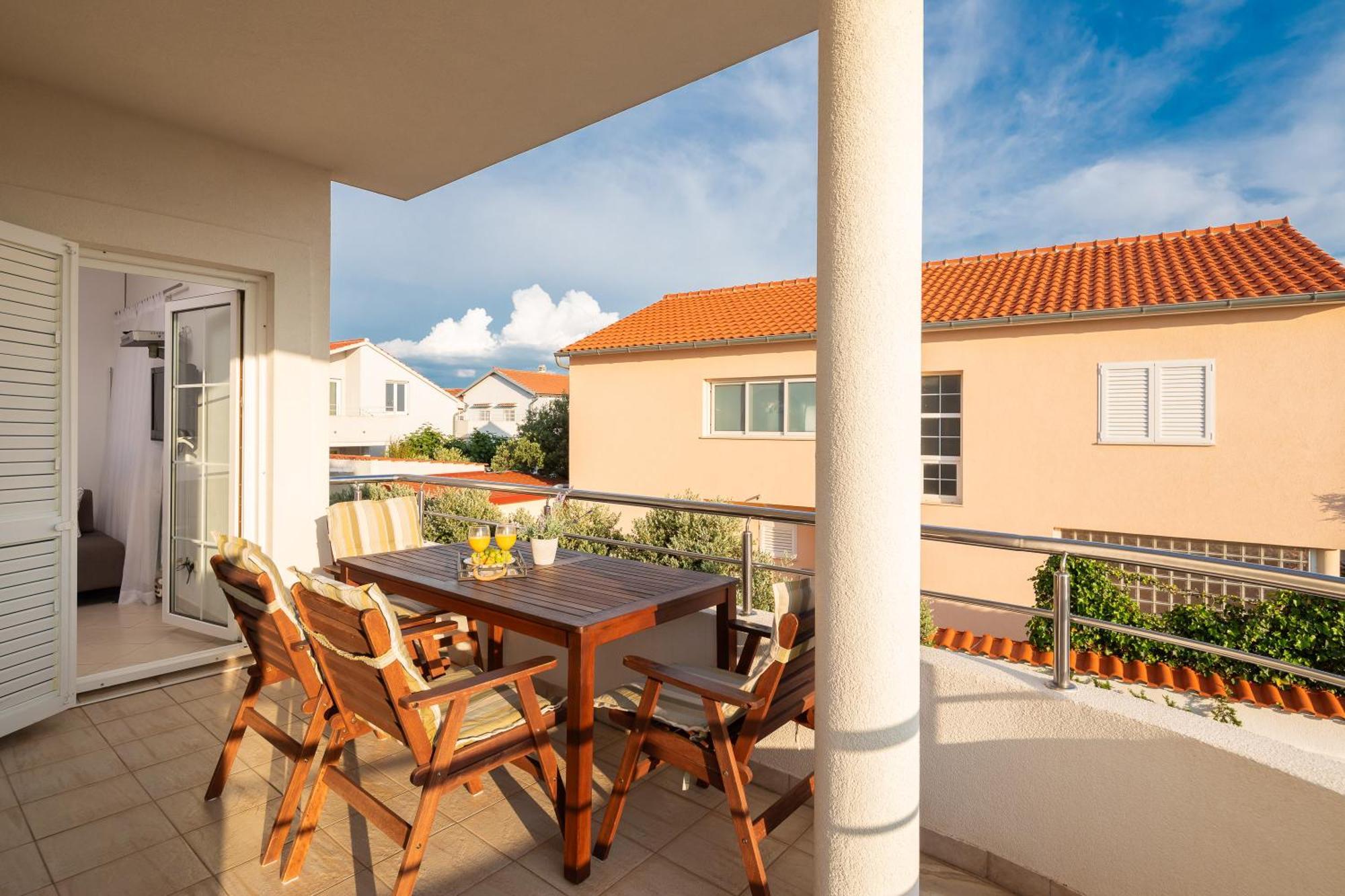 Apartment Tihi Iii